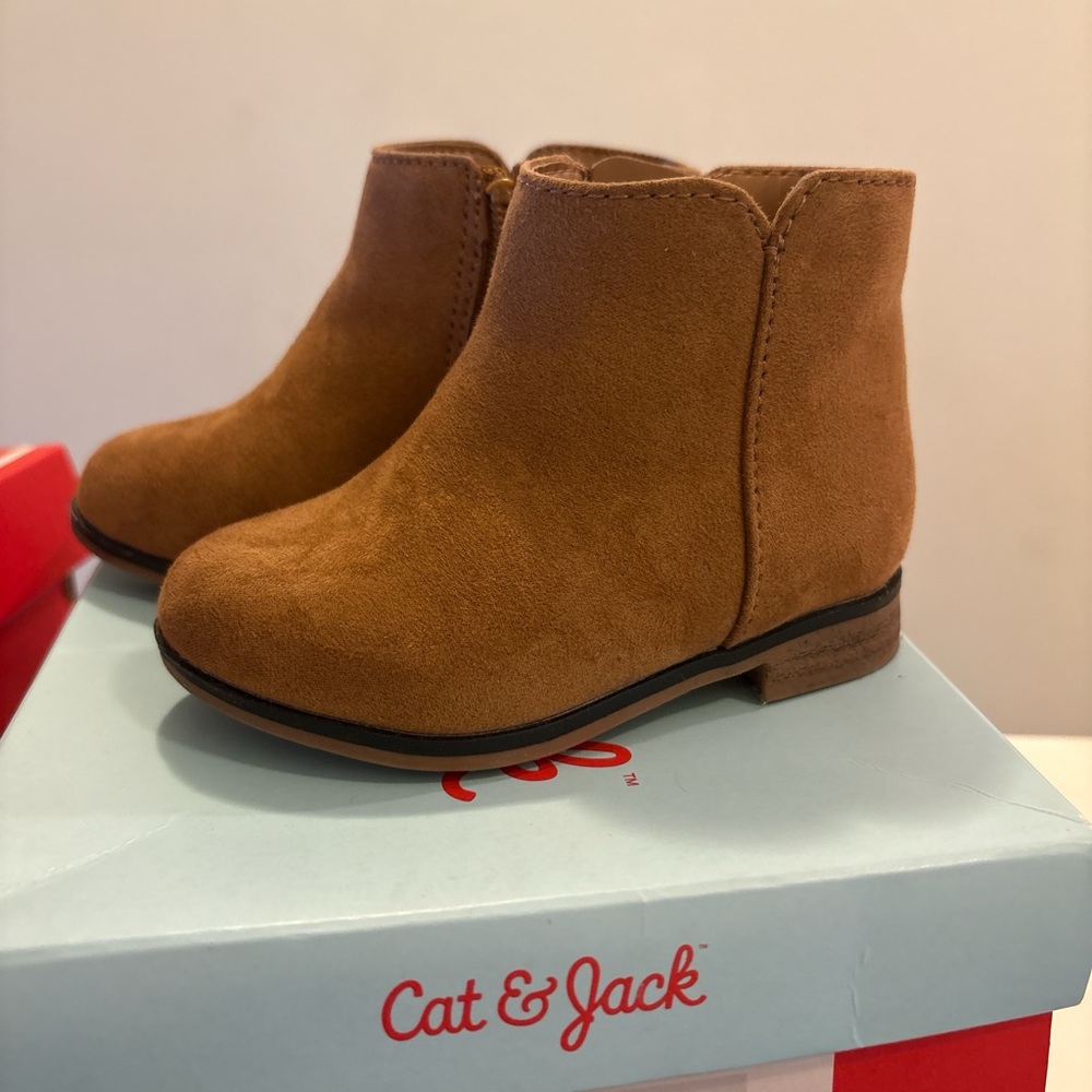 Cat & Jack Tan Ankle Boots for Toddlers